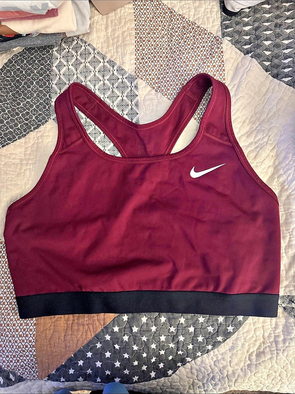 Nike Swoosh Medium Support Un Padded Sports Bra - Purple/maroon